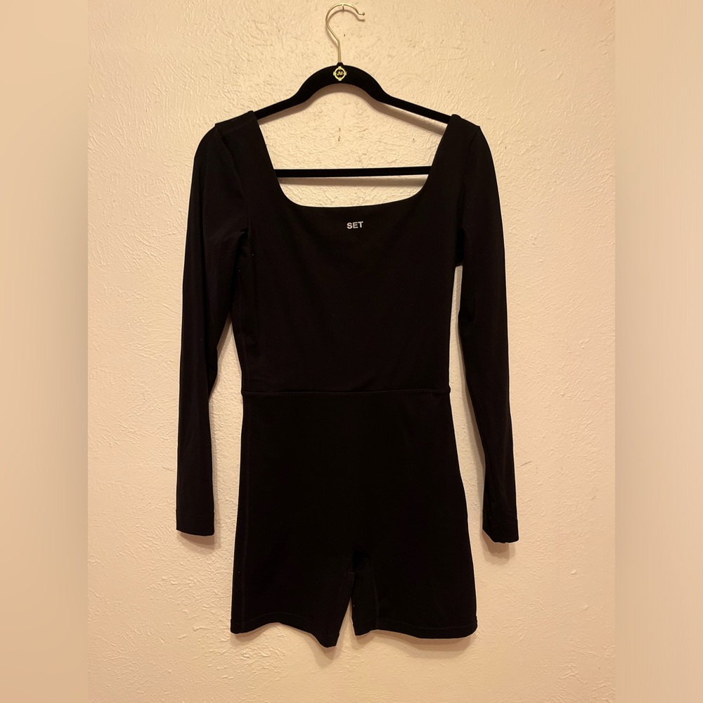 SET Active Black Apparel